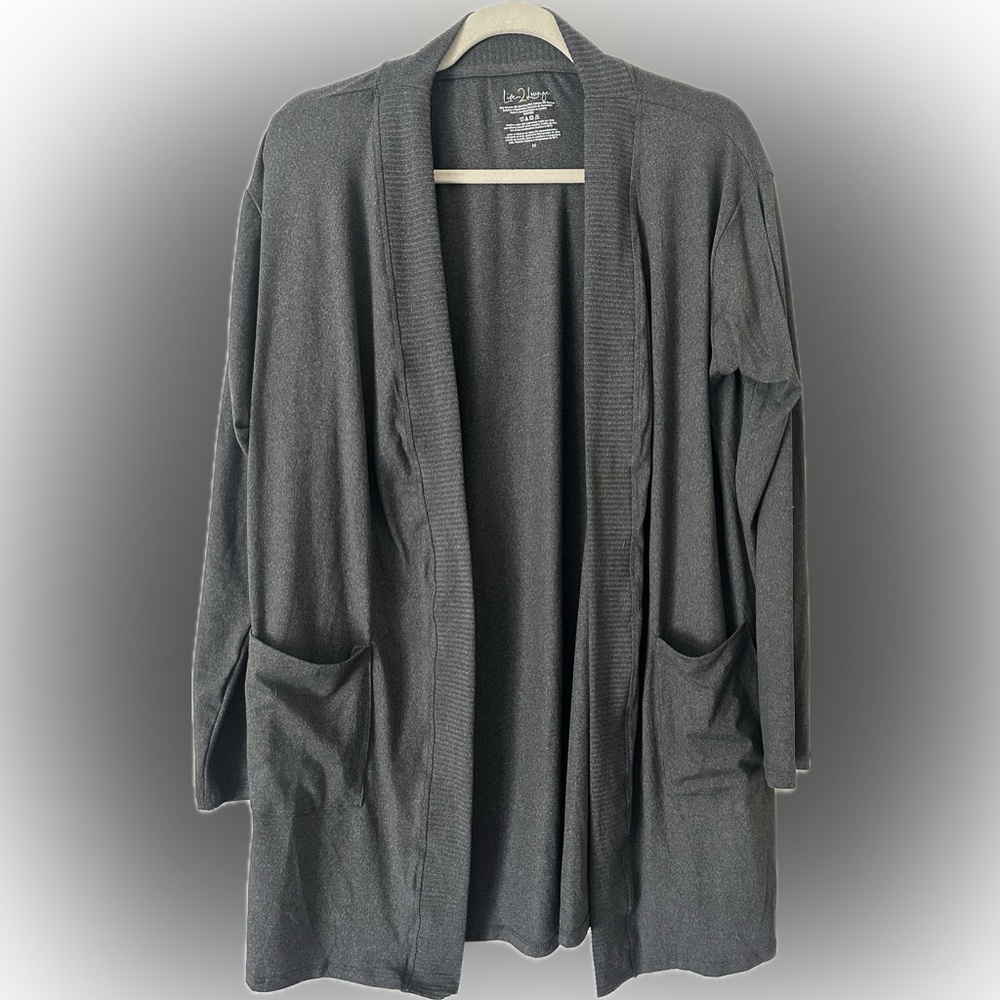Four piece Live 2 Lounge gray lounging set - size M.